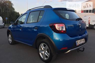 Хэтчбек Dacia Sandero StepWay 2014 в Львове