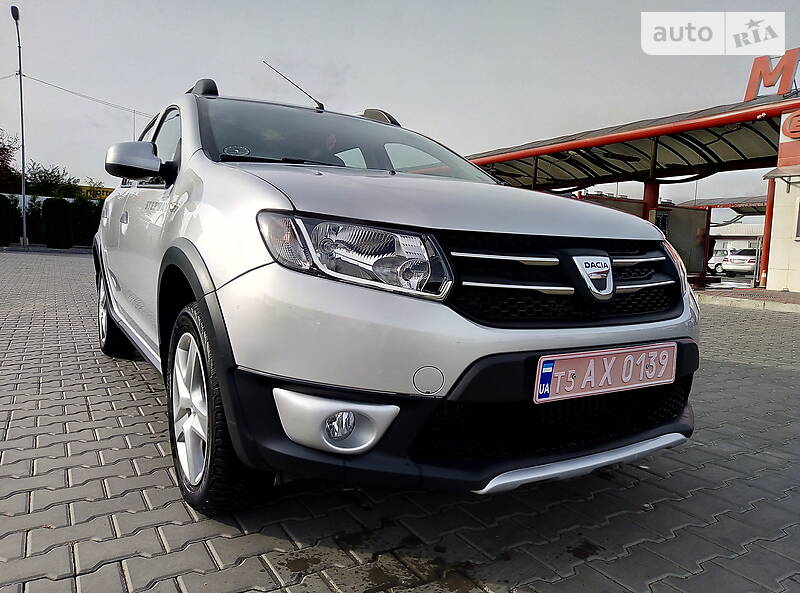 Внедорожник / Кроссовер Dacia Sandero StepWay 2015 в Луцке