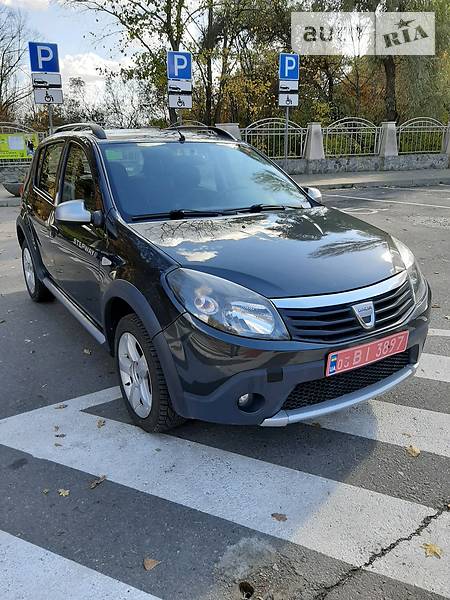 Dacia Sandero StepWay 64 KW 8kl IDEAL