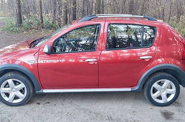 Хетчбек Dacia Sandero StepWay 2010 в Львові