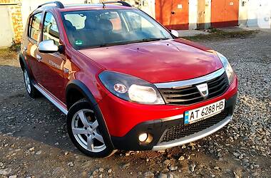 Хэтчбек Dacia Sandero StepWay 2010 в Ивано-Франковске