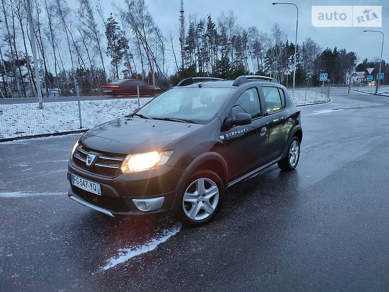 Хэтчбек Dacia Sandero StepWay 2013 в Ковеле