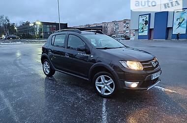 Хэтчбек Dacia Sandero StepWay 2013 в Ковеле