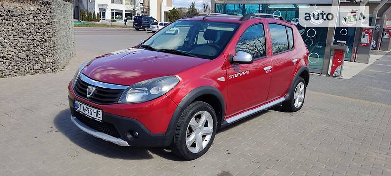 Хэтчбек Dacia Sandero StepWay 2012 в Ивано-Франковске