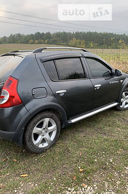 Хетчбек Dacia Sandero StepWay 2011 в Тернополі