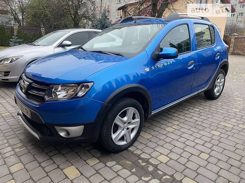 Хэтчбек Dacia Sandero StepWay 2013 в Львове