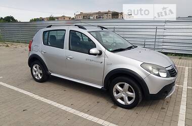 Хетчбек Dacia Sandero StepWay 2012 в Дубні