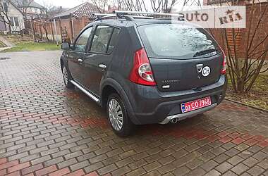 Хетчбек Dacia Sandero StepWay 2011 в Луцьку