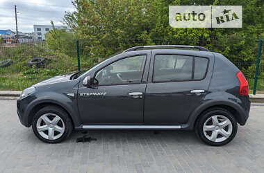 Внедорожник / Кроссовер Dacia Sandero StepWay 2010 в Ровно