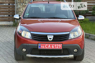 Внедорожник / Кроссовер Dacia Sandero StepWay 2010 в Стрые