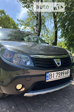 Внедорожник / Кроссовер Dacia Sandero StepWay 2011 в Хороле