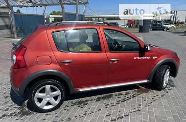 Позашляховик / Кросовер Dacia Sandero StepWay 2010 в Луцьку