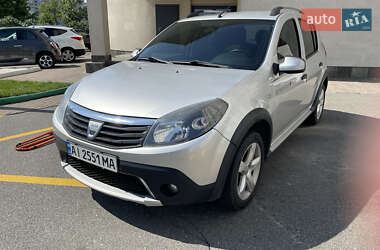 Внедорожник / Кроссовер Dacia Sandero StepWay 2010 в 