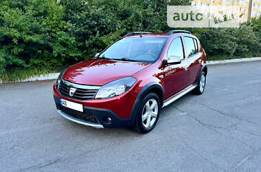 Внедорожник / Кроссовер Dacia Sandero StepWay 2012 в Виннице