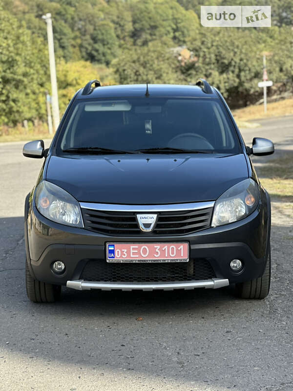 Позашляховик / Кросовер Dacia Sandero StepWay 2011 в Полтаві