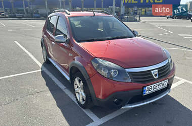 Внедорожник / Кроссовер Dacia Sandero StepWay 2011 в 