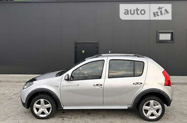 Хетчбек Dacia Sandero StepWay 2010 в Стрию