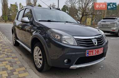 Позашляховик / Кросовер Dacia Sandero StepWay 2012 в Чернігові