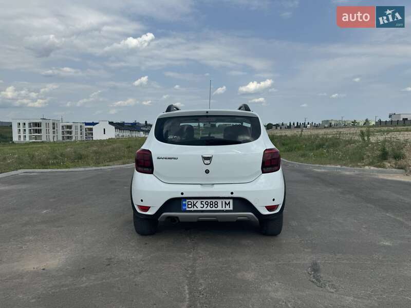 Внедорожник / Кроссовер Dacia Sandero StepWay 2018 в Ровно