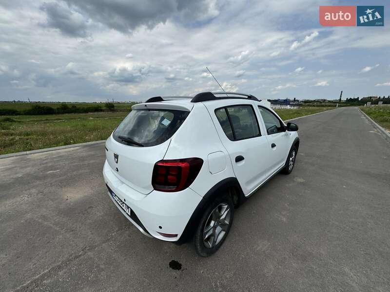 Внедорожник / Кроссовер Dacia Sandero StepWay 2018 в Ровно