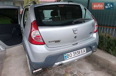 Внедорожник / Кроссовер Dacia Sandero StepWay 2010 в Бурштыне