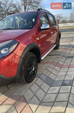 Внедорожник / Кроссовер Dacia Sandero StepWay 2011 в Цумани