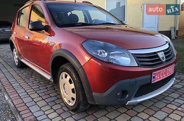 Внедорожник / Кроссовер Dacia Sandero StepWay 2010 в Стрые