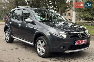 Внедорожник / Кроссовер Dacia Sandero StepWay 2012 в 
