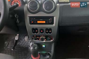 Внедорожник / Кроссовер Dacia Sandero StepWay 2010 в 