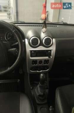 Внедорожник / Кроссовер Dacia Sandero StepWay 2012 в 