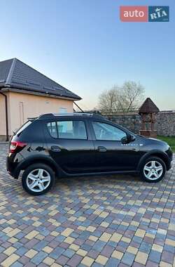Внедорожник / Кроссовер Dacia Sandero StepWay 2012 в 