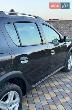 Внедорожник / Кроссовер Dacia Sandero StepWay 2012 в 