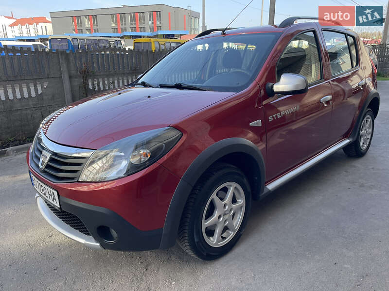 Внедорожник / Кроссовер Dacia Sandero StepWay 2010 в 