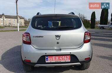 Внедорожник / Кроссовер Dacia Sandero StepWay 2015 в 