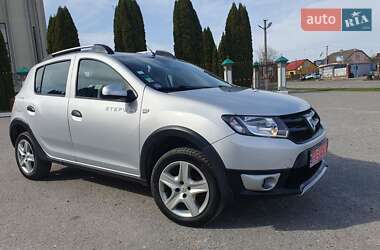 Внедорожник / Кроссовер Dacia Sandero StepWay 2015 в 