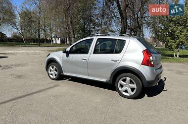 Внедорожник / Кроссовер Dacia Sandero StepWay 2011 в 
