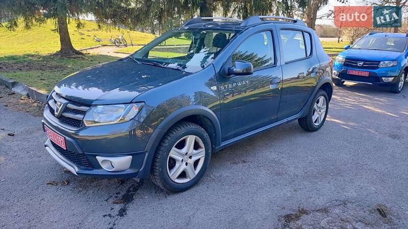 Позашляховик / Кросовер Dacia Sandero StepWay 2016 в 