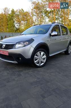 Внедорожник / Кроссовер Dacia Sandero StepWay 2010 в 