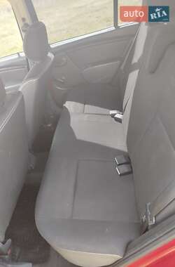 Внедорожник / Кроссовер Dacia Sandero StepWay 2010 в 