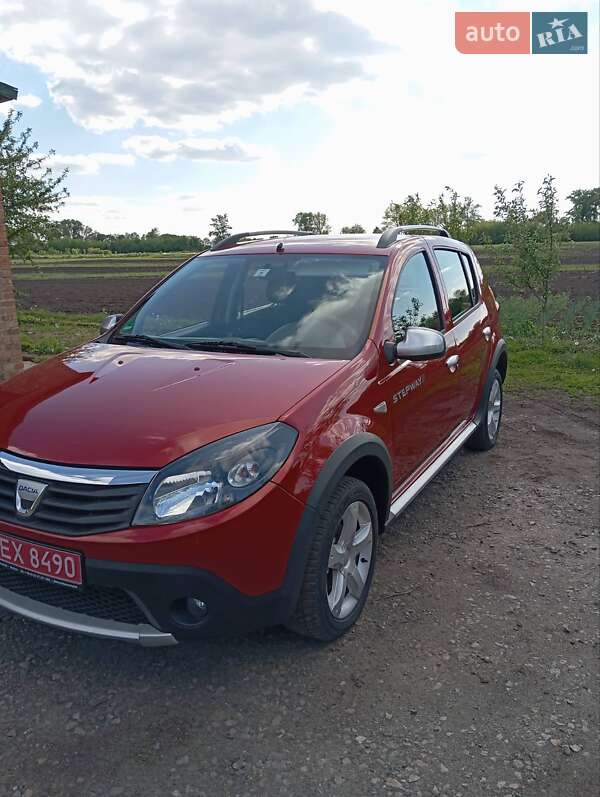Позашляховик / Кросовер Dacia Sandero StepWay 2011 в 