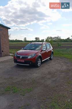 Позашляховик / Кросовер Dacia Sandero StepWay 2011 в 