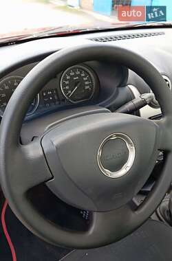 Позашляховик / Кросовер Dacia Sandero StepWay 2011 в 