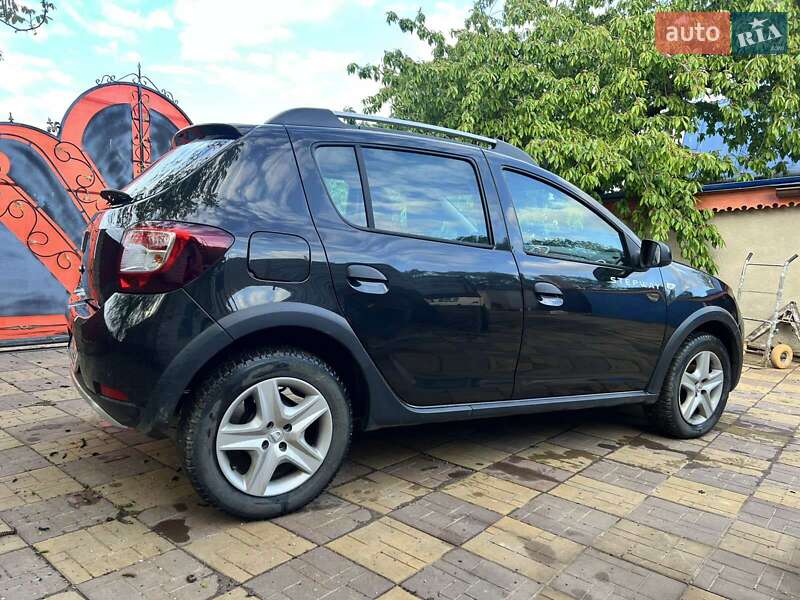 Внедорожник / Кроссовер Dacia Sandero StepWay 2015 в Виннице