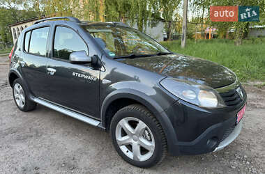 Внедорожник / Кроссовер Dacia Sandero StepWay 2011 в 