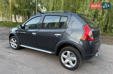 Внедорожник / Кроссовер Dacia Sandero StepWay 2011 в 