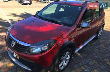 Позашляховик / Кросовер Dacia Sandero StepWay 2010 в 
