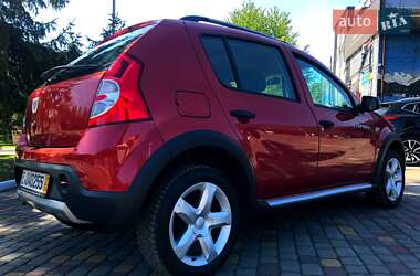 Позашляховик / Кросовер Dacia Sandero StepWay 2010 в 