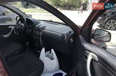 Позашляховик / Кросовер Dacia Sandero StepWay 2010 в 