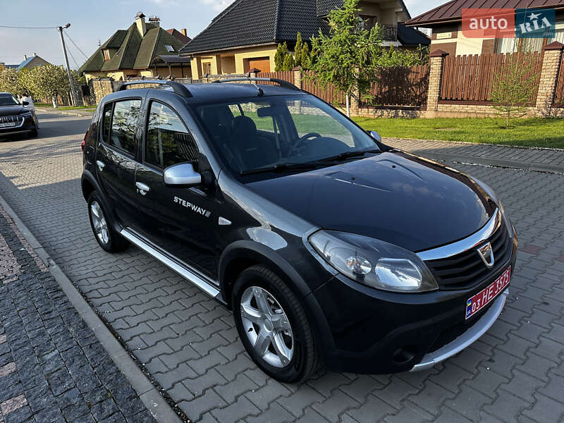 Позашляховик / Кросовер Dacia Sandero StepWay 2012 в Луцьку