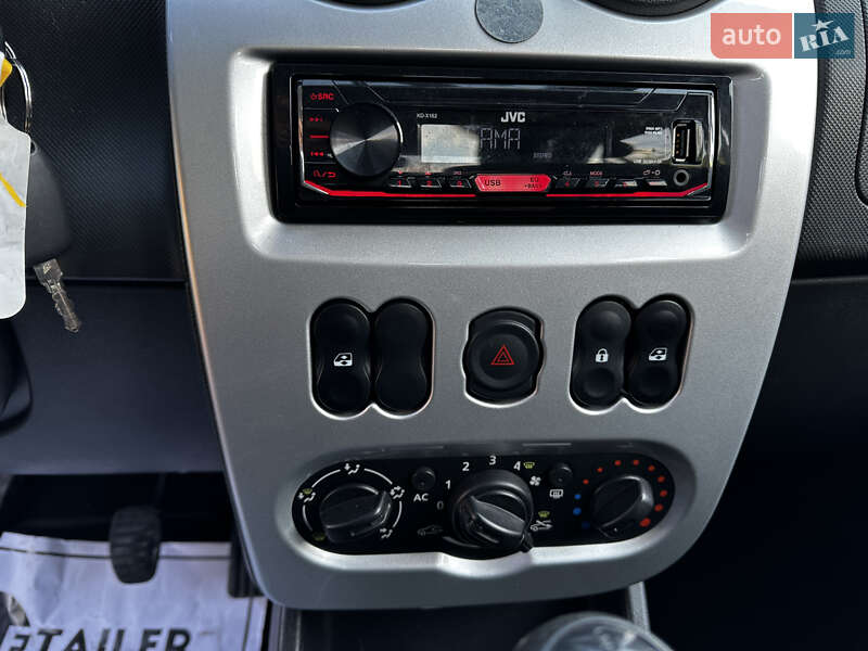 Позашляховик / Кросовер Dacia Sandero StepWay 2012 в Луцьку
